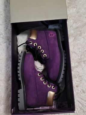 Timberland Purple Suede Lace-Up Ankle Boots with Gold Heel Collar
